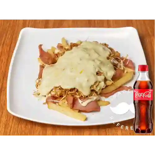 Combo Salchipapa Gratinada + Coca Cola Original 400 ml