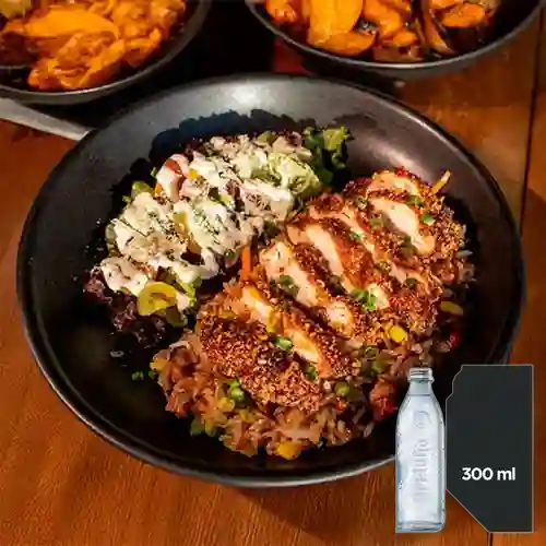 Combo Asian Chicken Crispy Rice + Bretaña 300 ml