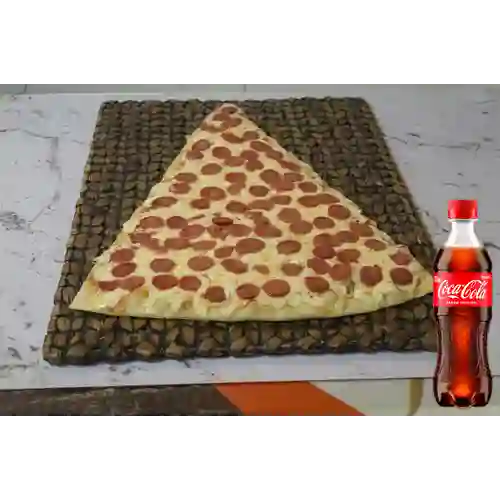 Pizza Triangular de Pepperoni +Cocacola Org 400ml