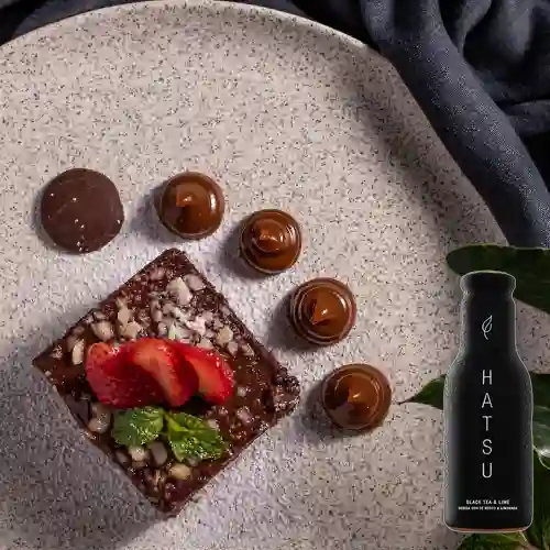 Combo Brownie de la Casa + Hatsu Negro 400 ml
