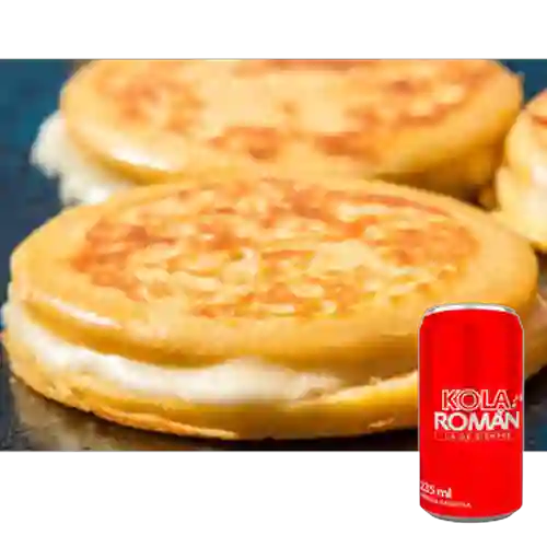 Combo Arepa de Yuca Rellena + Kola Roman