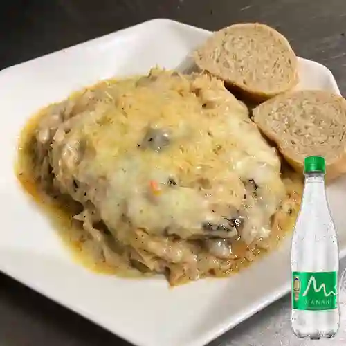 Combo Lasaña de Pollo  + Manantial Con Gas 600 ml