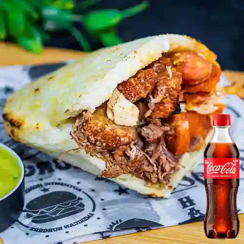 Combo Arepa con Todo + Coca Cola Original 400 ml