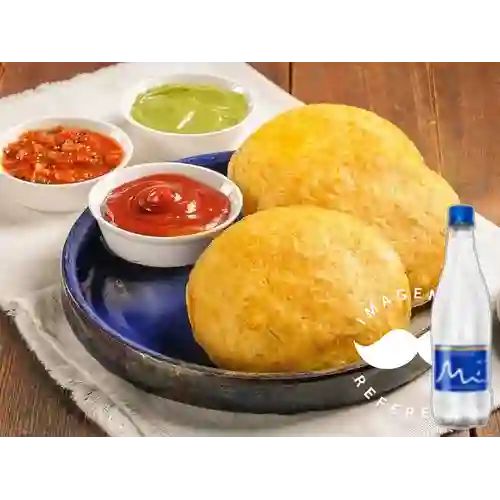 Combo Arepa con Huevo + Agua Manantial