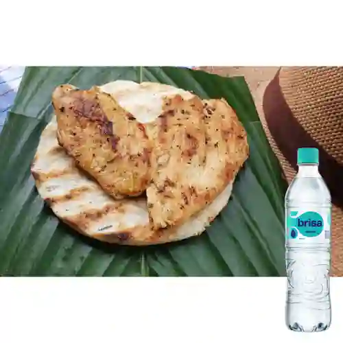 Combo Arepa Asada con Carne + Brisa Sin Gas 600 ml