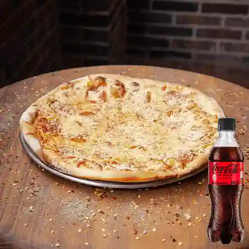 Combo Pizza Tres Quesos + Coca-Cola Sin Azúcar 400 ml