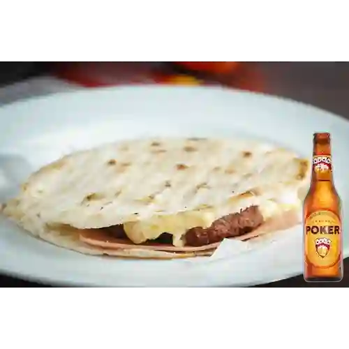 Combo Arepa Burguer Piña + Cerveza Poker