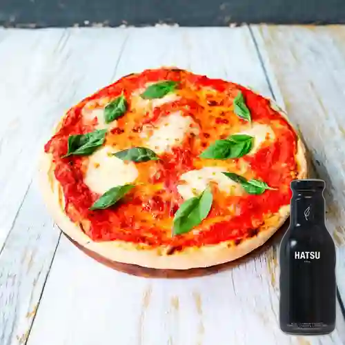 Combo Pizza Margarita Mediana + Hatsu Negro 400 ml