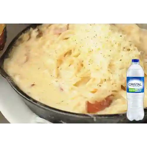 Combo Fetuccini Carbonara + Cristal Sin Gas 600 ml