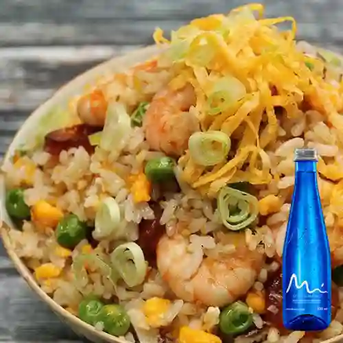 Combo Shrimp Fried Rice + Manantial Sin Gas 300 ml