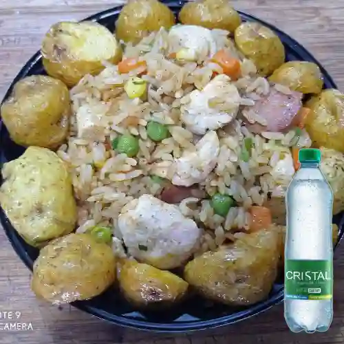 Combo Bowl Arroz con Pollo + Agua con Cristal con Gas