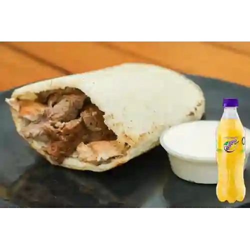 Combo Arepa con Todo + Quatro Original 400ML