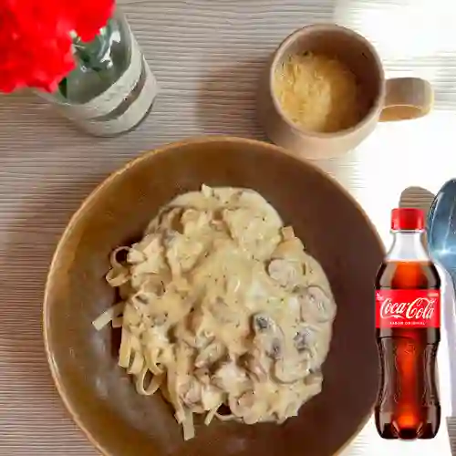 Pasta de Pollo c/ Champiñones +Cocacola Org 400ml