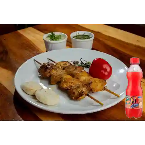 Combo Chuzo de Cerdo + Hit Frutas Tropicales 500 ml