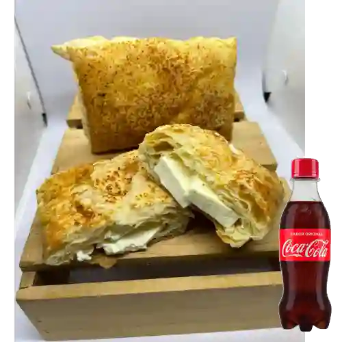 Combo Pastel de Queso + Coca-Cola Sabor Original 250 ml