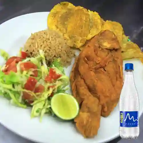 Combo Tilapia Frita + Manantial Sin Gas 600 ml