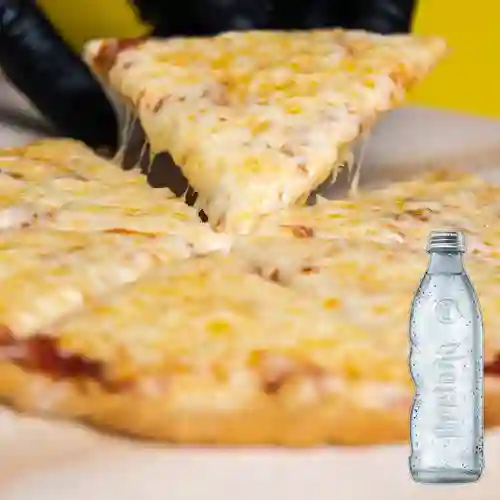 Combo Pizza Extra Queso 6 Porciones + Bretaña 269 ml