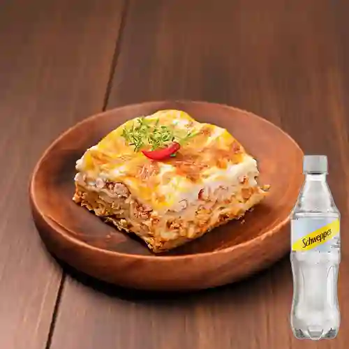 Combo Lasaña de Pollo + Schweppes Soda 400ml