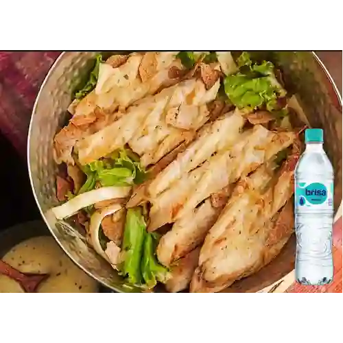 Combo Ensalada Cesar de Pollo + Brisa Sin Gas 600ML