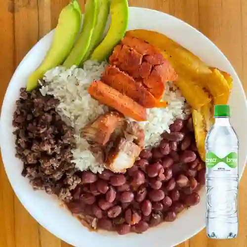 Almuerzo Tradicional Colombiano +Agua Brisa C/Gas 600ml