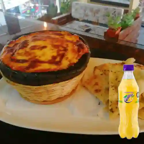 Combo Lasaña Mixta + Quatro Original 400ML