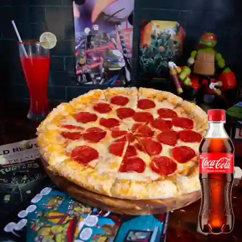 Pizza Pepperoni c/ Borde de Queso +Cocacola Org 400ml