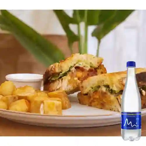 Combo Sándwich de Pollo + Manantial Sin Gas 600ML