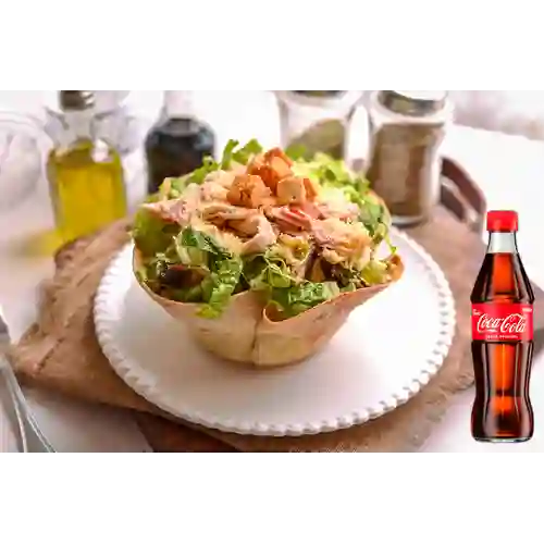 Combo César con Pollo + Coca Cola Original 300ML