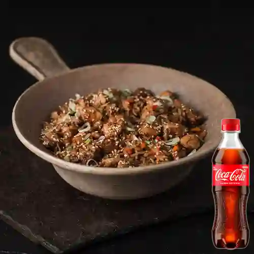Combo Yakimeshi + Coca Cola Original 400 ml