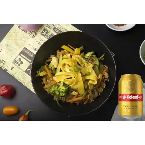 Combo Chaufa Vegetariano + Club Colombia Dorada 355 ml