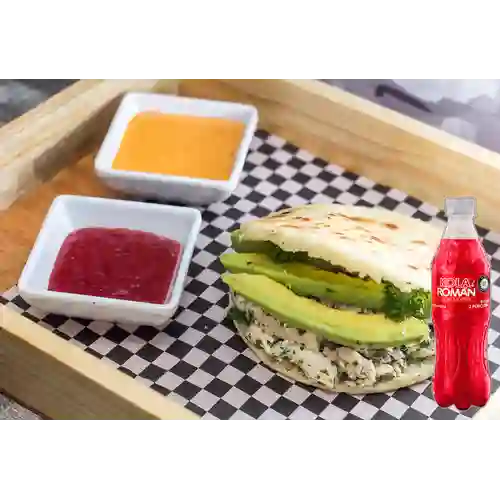 Combo Arepa Pepiada + Kola Román Original 400ML