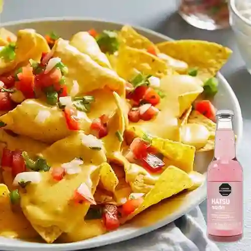 Combo Nachos + Hatsu Soda Frambuesa Rosas 300 ml 