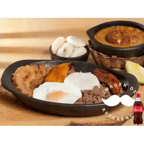 Combo Bandeja Paisa + Coca-Cola Sabor Original 250 ml