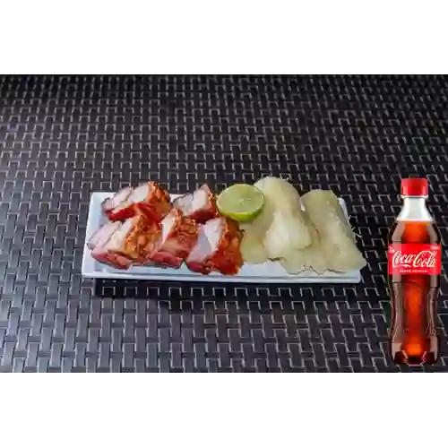 Combo Bandeja de Chicharrón + Coca Cola Original 400 ml