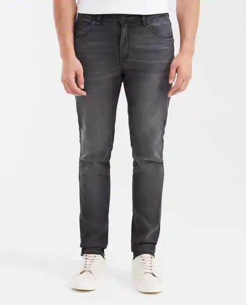 Jean Straight Fit Gris Grafito Ultraoscuro Talla 32/32 Chevignon