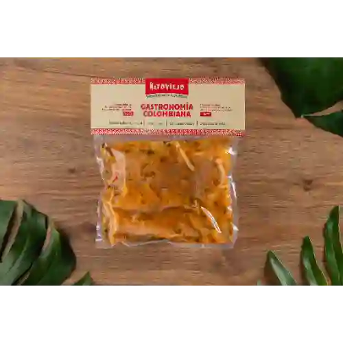 En casa lengua en salsa criolla