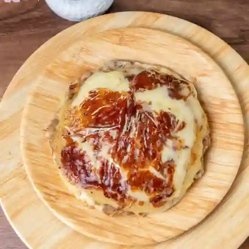 Arepa de yuca rellena de carne