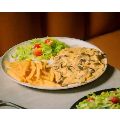Pechuga en Salsa de Champiñones