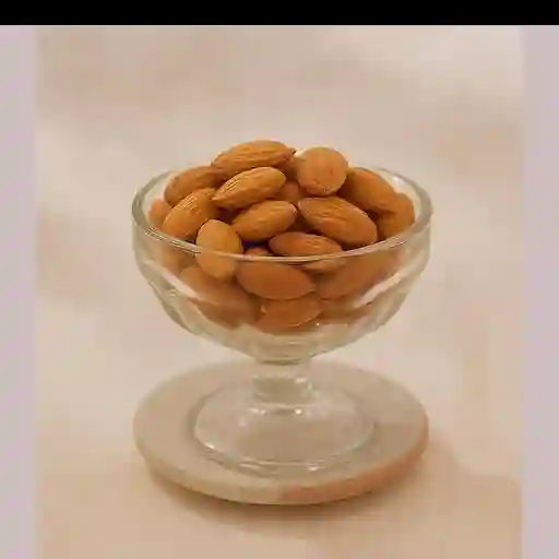 Almendras y nuez