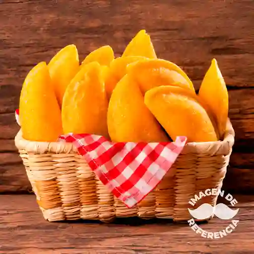 Empanada de Carne con Jalapeños