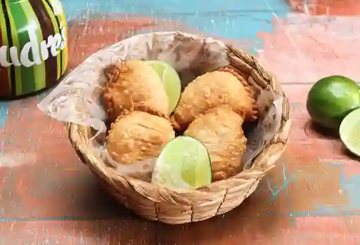 Canasta 4 Empanadas de Queso