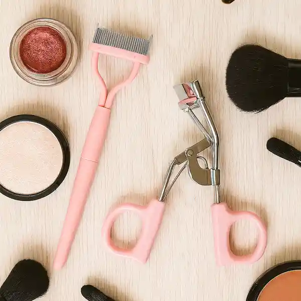 Set de Encrespador de Pestañas y Peine Peach Pink Miniso