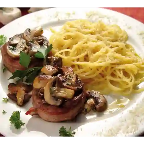 Filet Miñon con Spagutti