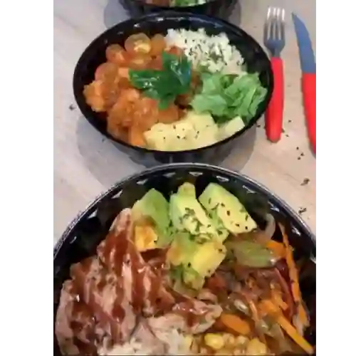 Arma Tu Bolw Saludable + Bebida de la Casa