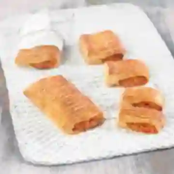 Envoltini Tomate, Queso & Aceituna