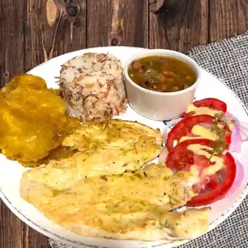 Ejecutivo de Pechuga+gaseosa Postobon