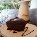 Porción Torta de Chocolate y Café