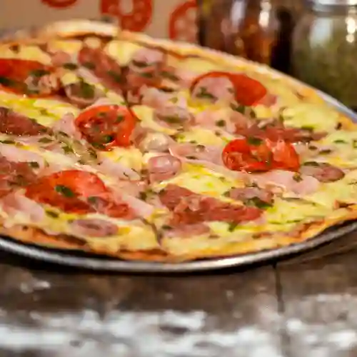 Pizza Carnes Maduradas 30 Cms