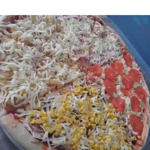 Pizza 4 Sabores Familiar