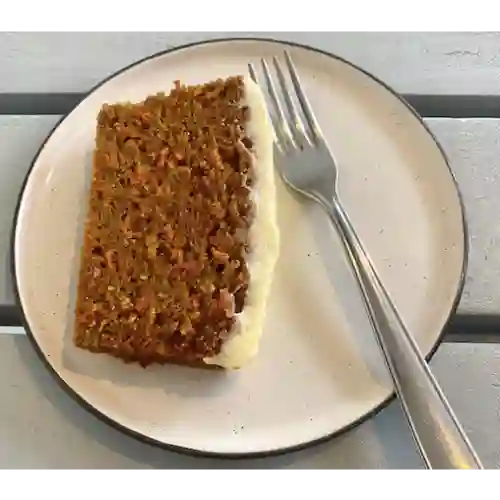 Porción torta de zanahoria